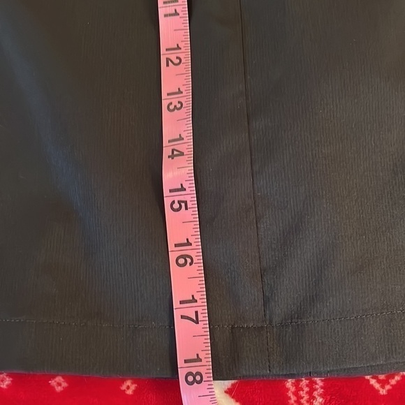 Nivo Women’s black skort with zipper pockets size 14 Preloved - Picture 8 of 9